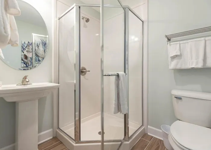 Phoenix Gulf Towers 704 Apartment
